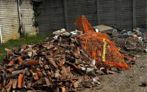 Due uomini denunciati per sversamento di macerie a Cornaredo