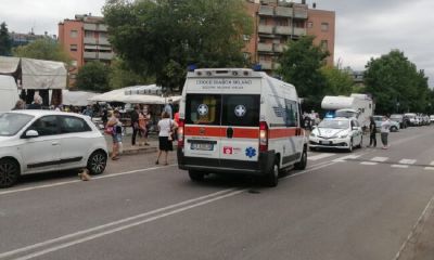 Investiti due bambini e la madre mentre entrano a scuola a Pero