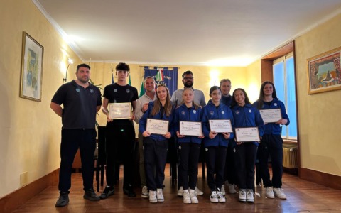 Il sindaco Luca Nuvoli incontra le star dello sport aresino