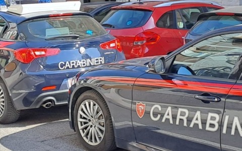 Sospensione e maxi-multa per azienda con lavoratori irregolari