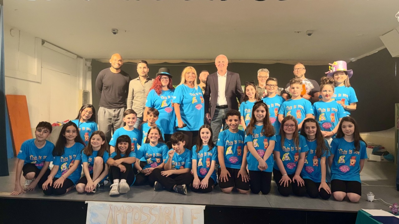 Successo per lo spettacolo “This is me” degli alunni della primaria Manzi
