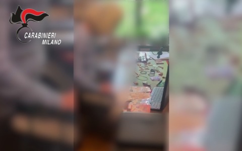 Un’anziana di 82 anni riesce a fermare una truffa dopo aver contattato i veri Carabinieri