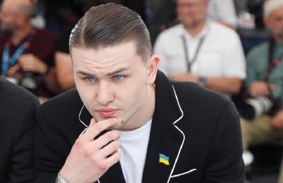 Artem Tkachuk, l’attore di Mare Fuori, condannato a un anno per danneggiamenti