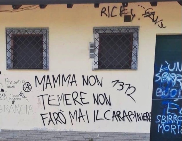 Vandalismi contro i Carabinieri a Lainate