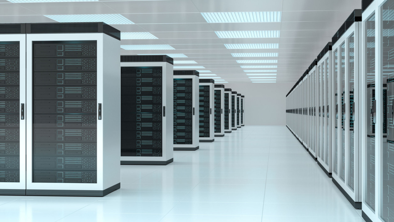 Oltre 250 firme per chiarimenti sul Data Center di Rho